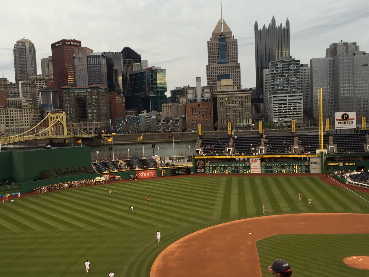 ryanaiello_30's tweet photo. Break out the brooms #BucsvsCards #Pirates https://t.co/WvUFdZpcD2