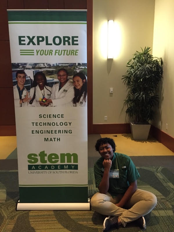 OURUSF1's tweet photo. Big shoutout to our exceptional student staff and STEM scholar for her hard work today! #OURUSF https://t.co/eREPkGKHv1