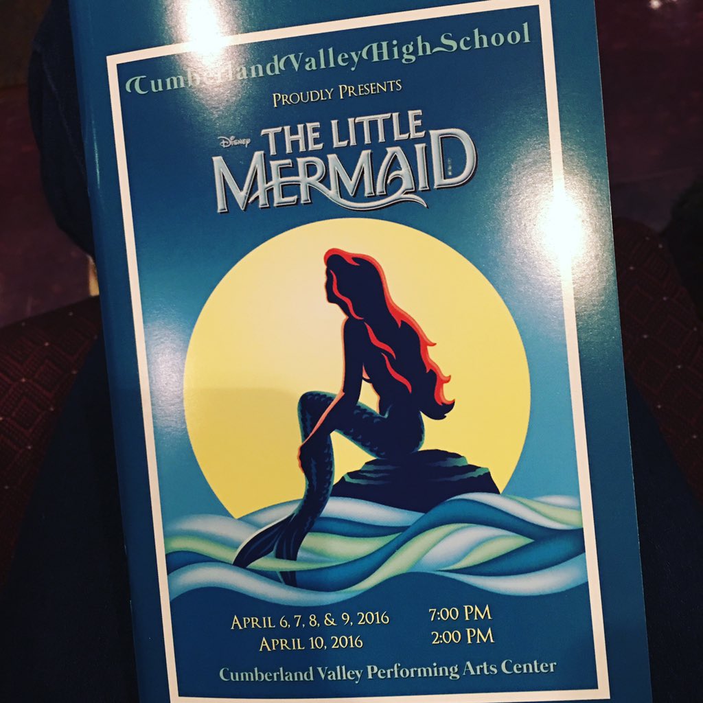 bluebandpicc01's tweet image. Haven't seen it enough! One more time @MASHMusical