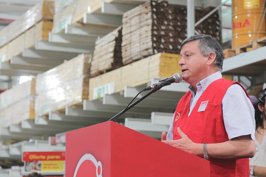 domingopeppo's tweet photo. Esta cadena genera puestos de trabajo y oportunidad para que productos chaqueños se puedan vender en todo el país. https://t.co/suQ76RLFKr
