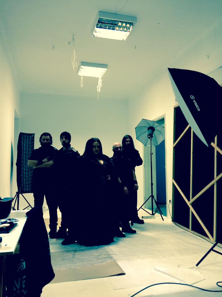 EnemyOfReality_'s tweet photo. Photoshooting in progress with Anastasia Loukrezi https://t.co/Q2Nh24xQG2