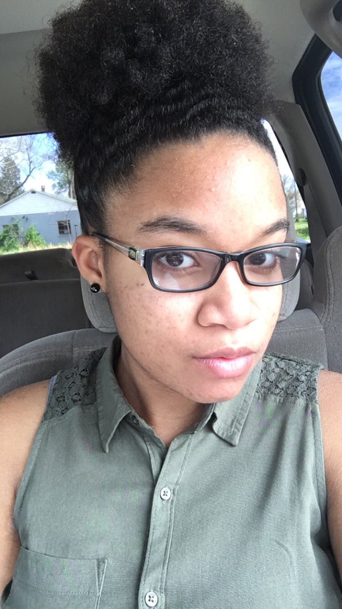 rekyiahc's tweet photo. Back at it again with the #NaturalChronicles 🙃 Love your curls! https://t.co/idIFP6MFI4