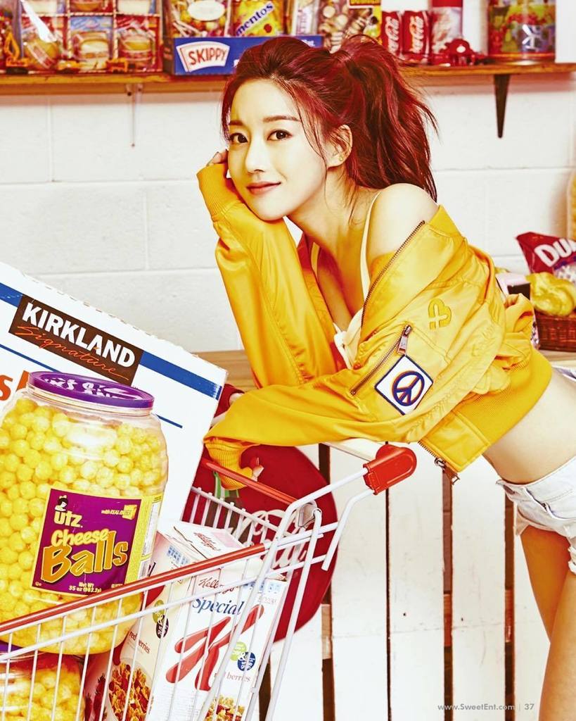Rainbowagram's tweet photo. [SEUNGSTAGRAM] #sweet #magazine #레인보우#오승아 https://t.co/Z5JHhFAE0j