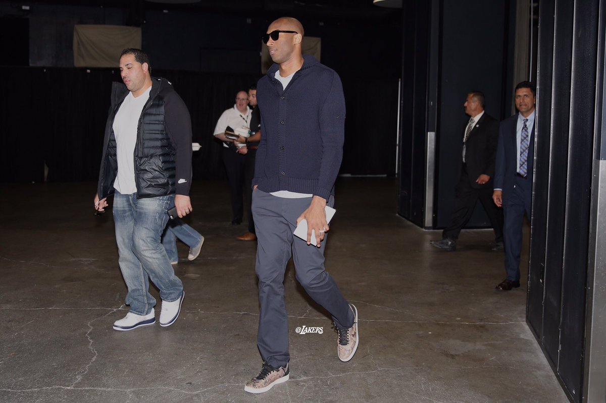 Lakers's tweet image. 5 more stories to tell #KB20 #MambaStyle