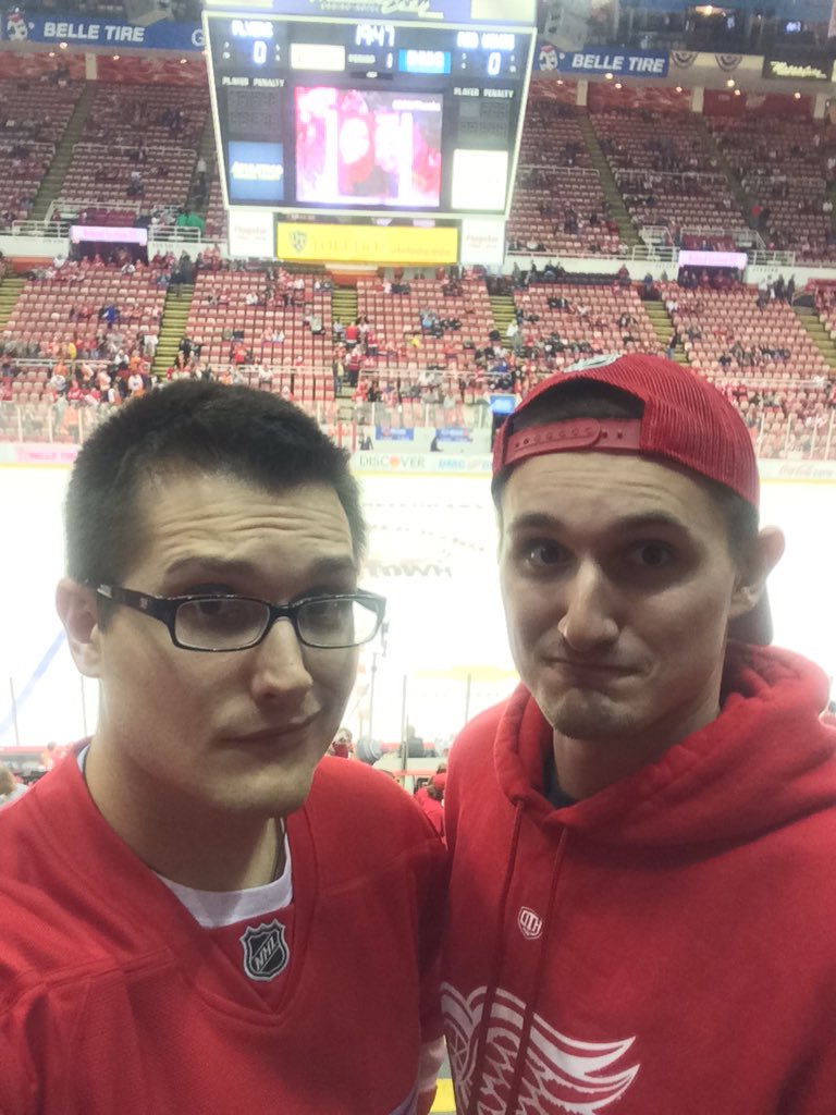 JoeCourtade's tweet photo. View is great up here from section 224 row 23 seat 12 aka Mt Everest :D #DRWThanks https://t.co/yQ5TvNgUqy