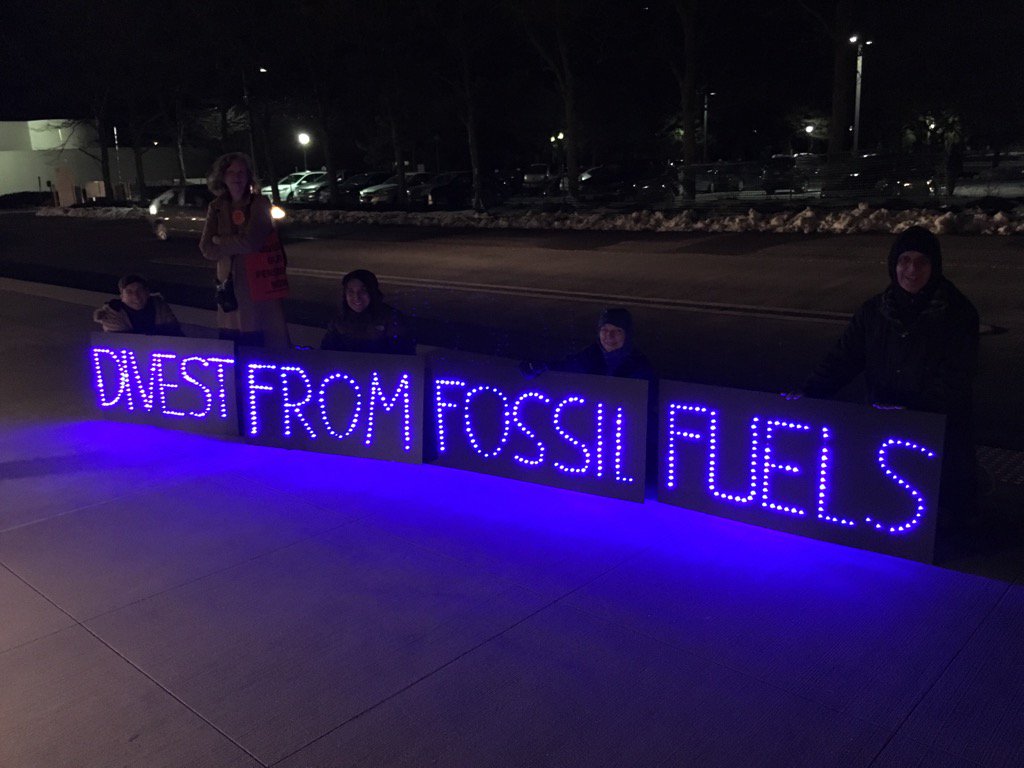 End Fossil Fuel (@endfossilfuel) on Twitter photo 