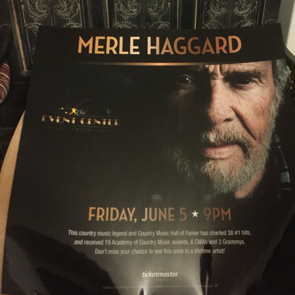 sassydemasi's tweet photo. I loved the @merlehaggard show so much that I bought the promo sign
#RIPHag https://t.co/G8Kpd5sOfE