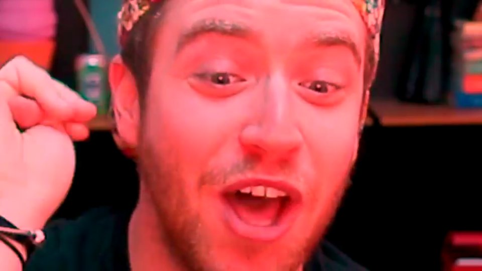 FanyLanger's tweet photo. @LubaTV 
PEGA O YODA!! https://t.co/MzKV6gbjp5