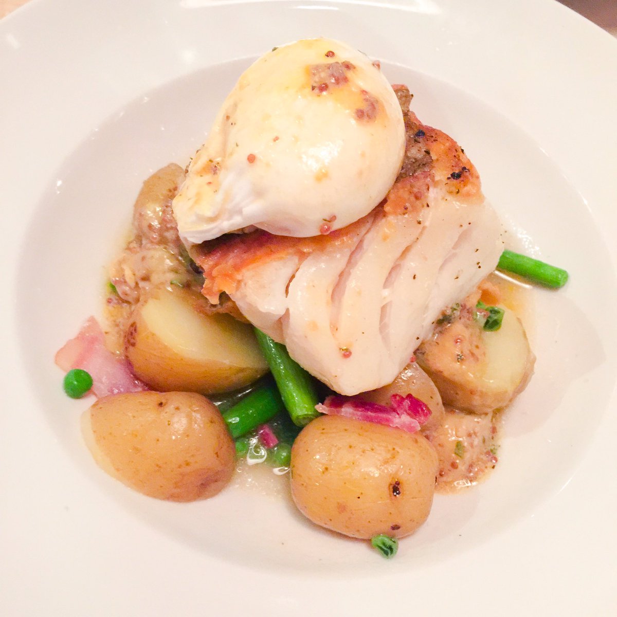 dance2eat's tweet photo. #Cod #NewPotatoes #PoachedEgg #MustardCreamSauce @BillsRestaurant #BillsRestaurant #Battersea #London #Dance2Eat https://t.co/B5XXJqK79j