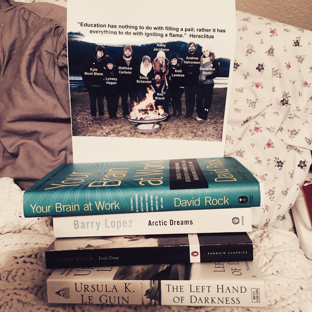 msjacobsonk's tweet photo. A care package from my favorite college professor :) Life is about the relationships you build. #WSUCAL #keepreading https://t.co/tRDH0SqHcb