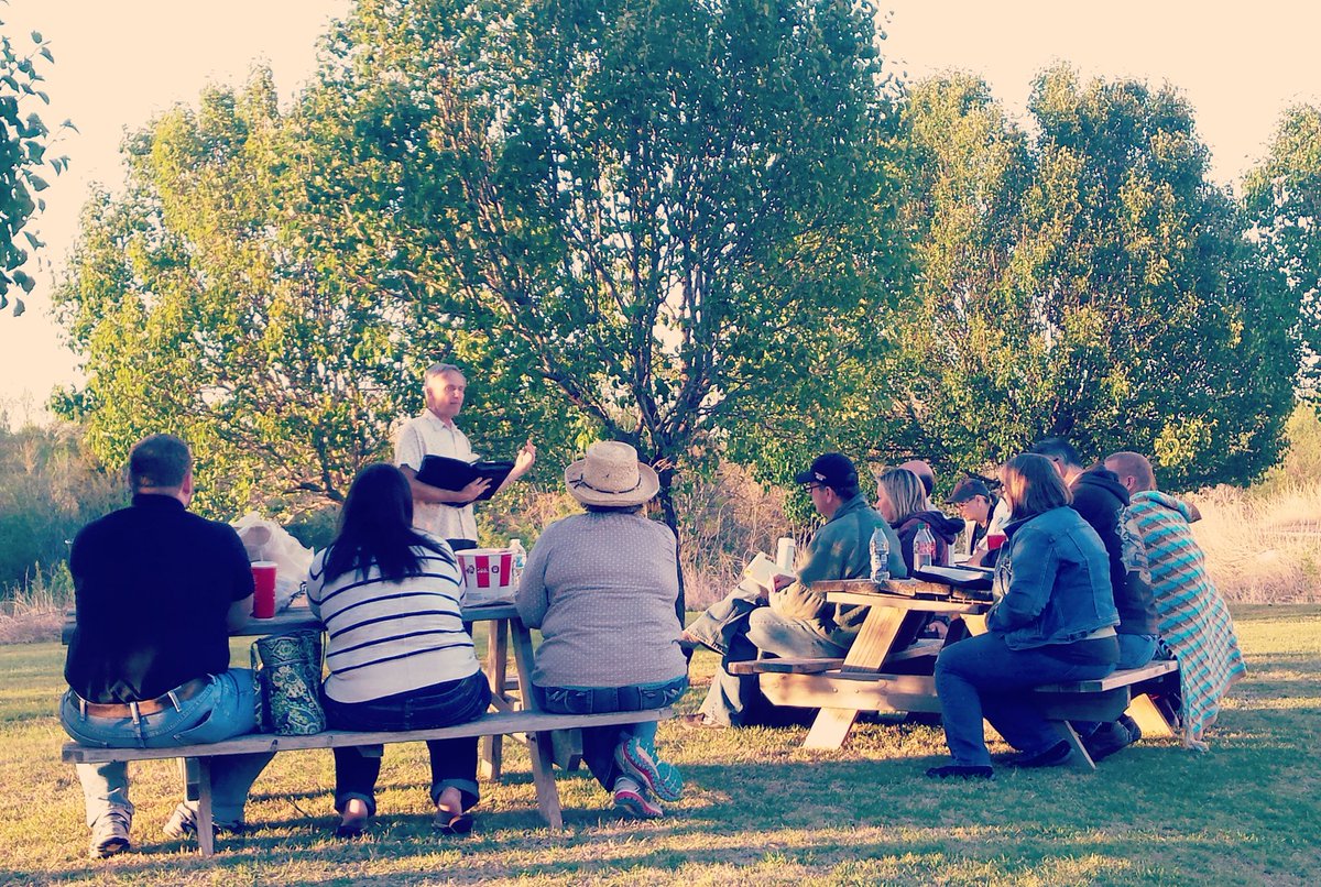 NorthGroups's tweet photo. Our groups study together & PICNIC together!What fun things does your North Group do?
#LiveLifeTogether #NorthGroups https://t.co/Rb200FDpf2