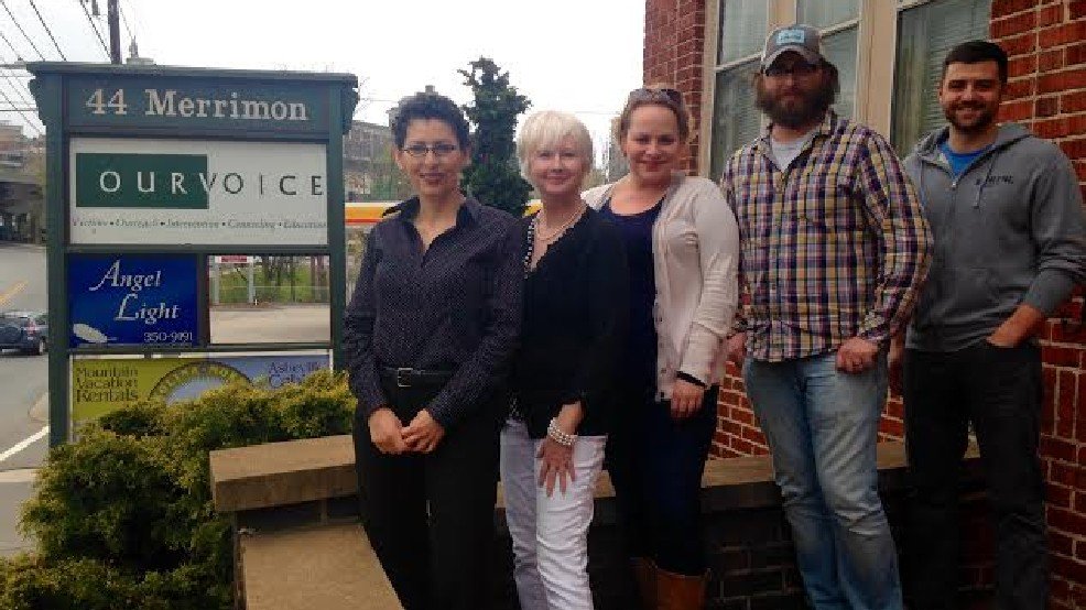 stephsharp5's tweet image. #AVLbeer and a wonderful nonprofit, @OurVOICEnc , a winning combination! buff.ly/1RTojKA