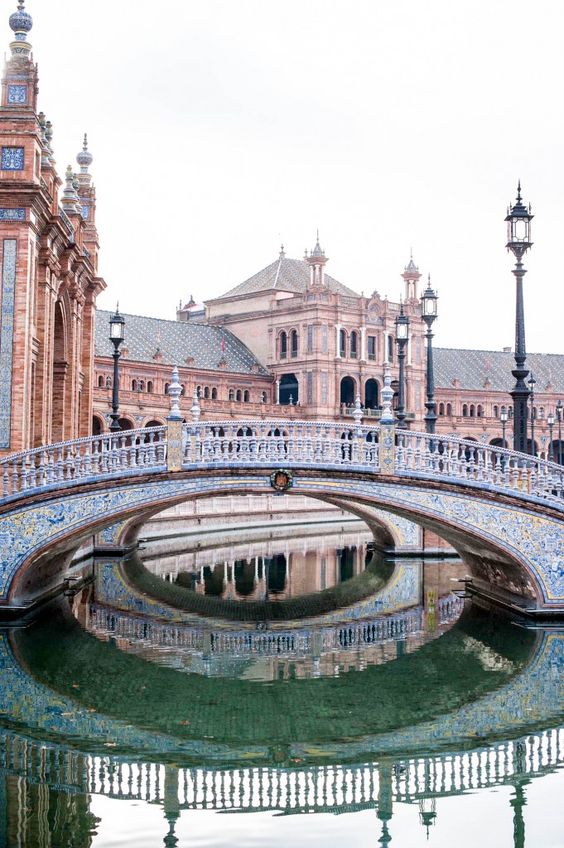 SpaininIreland's tweet photo. If you are enjoying the April's Faire, don't forget to visit this wondeful place :) #leisure #culture #visitspain https://t.co/FbVB4zIc2X