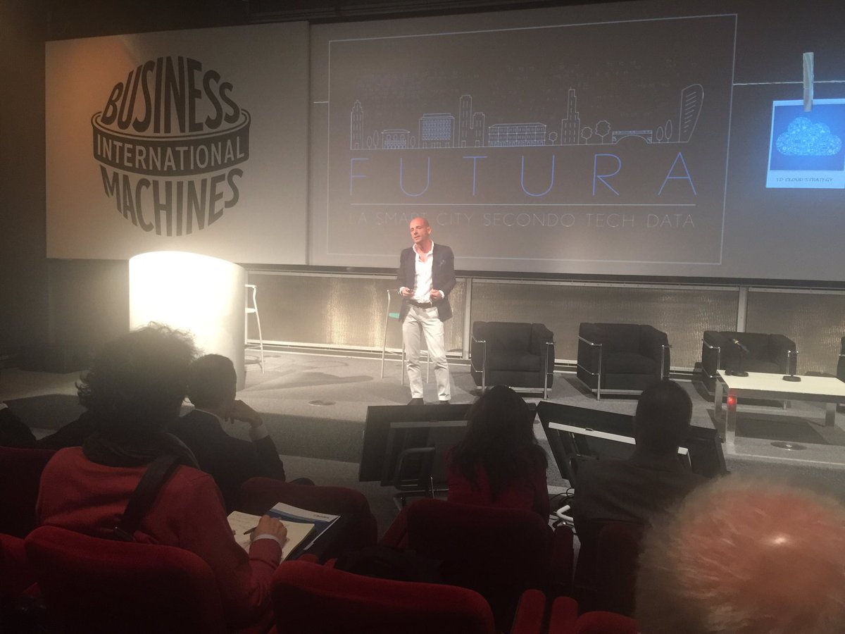 LorisFrezzato's tweet photo. Futura: Smart City versione @TechData_IT su cui sviluppare progetti #tdevolutionday @matteo_ranzi @Digital4_biz https://t.co/ypqTYLQcUn