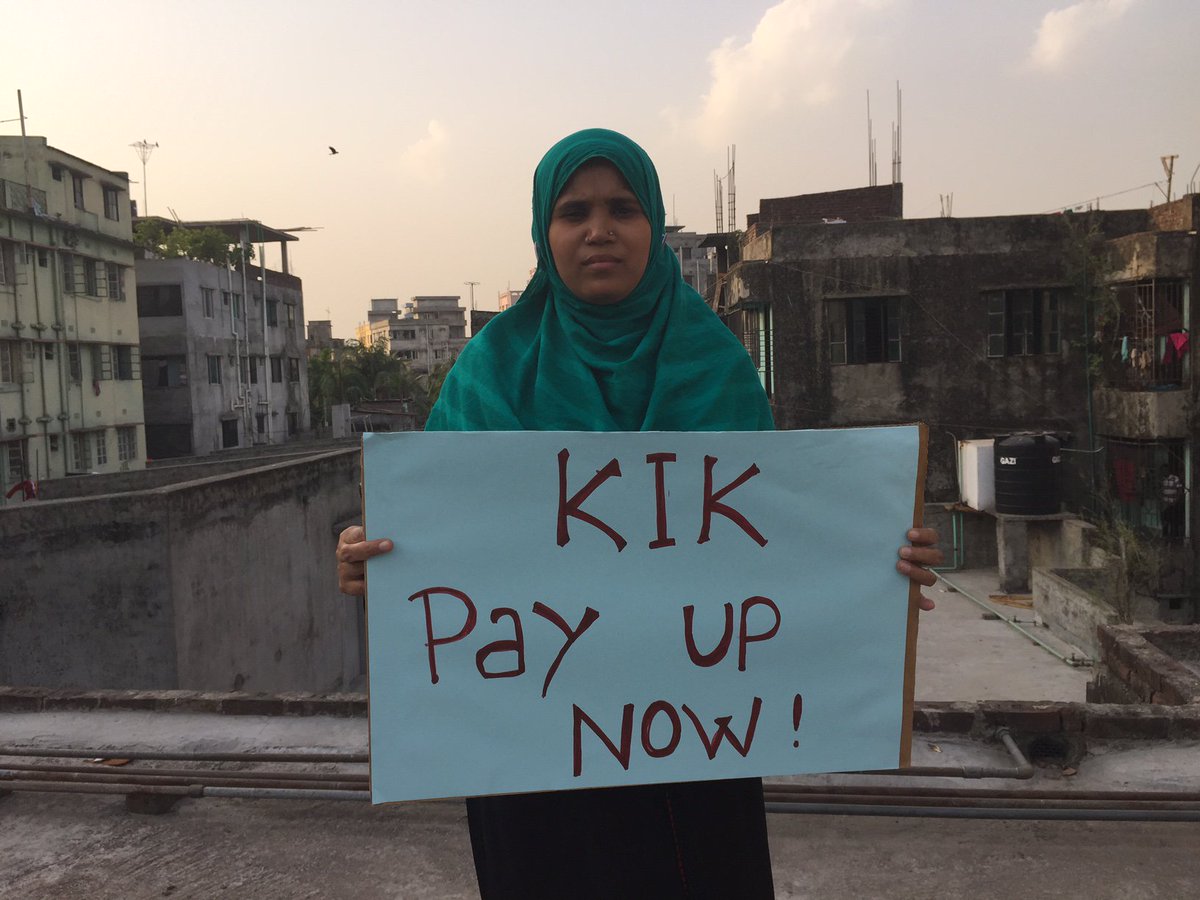 global_labor's tweet photo. Solidarity from Bangladesh for victims of #AliEnterprises fire in Pakistan. #MakeKikPay https://t.co/3xEUXs6XaA https://t.co/KVcPhxb7b4