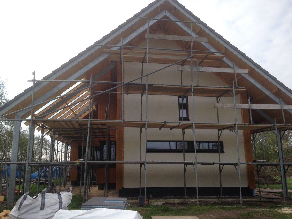 DommerholtJan's tweet photo. Mooi dat we met @Raab_Karcher een bijdrage hebben kunnen leveren aan deze mooie en zeer duurzame woning bij Harfsen https://t.co/yYipHEvCtY