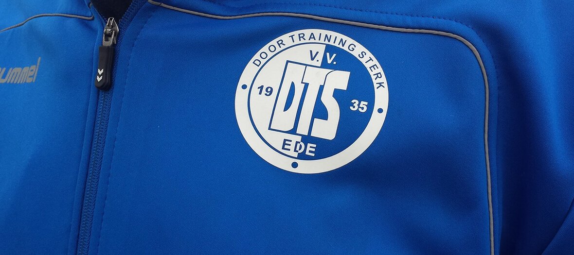 'DTS beloont zichzelf met 3 punten' Lees meer op: bit.ly/1XwWxoR #DTSEde #vrouwenvoetbal