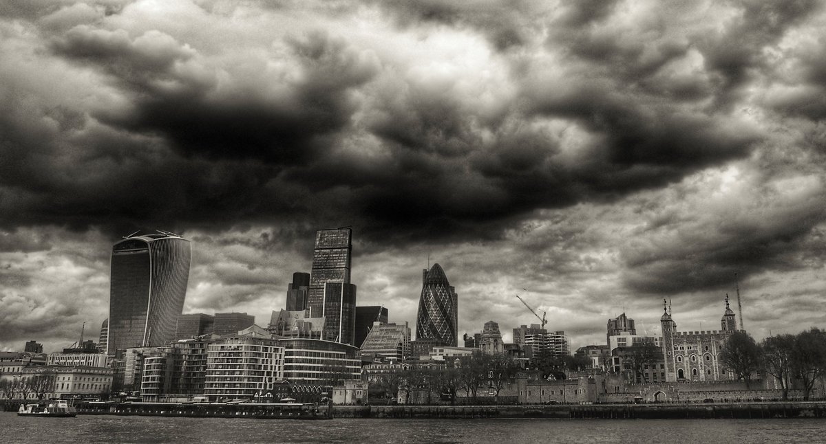 London_W4's tweet photo. My Wednesday wander around #London. Nice clouds... 
#LoveLondon #photography #Thames #CloudCity https://t.co/Qr5Budo04s