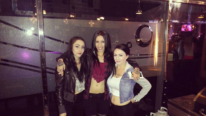 #epernaylounge #denvercolorado https://t.co/Jji18D3Iqu<a href="/tag/epernaylounge"class="tags">#epernaylounge</a><a href="/tag/denvercolorado"class="tags">#denvercolorado</a>