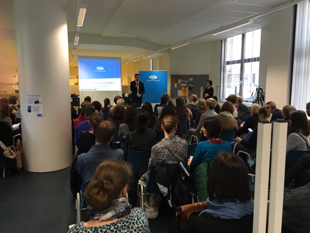 VDABAntwerpen's tweet photo. Nog een laatste briefing door onze provinciale directeur en dan de baan op! #ervaringwerkt https://t.co/GgFu7O1Sij