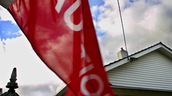 ChapterTwoAus's tweet photo. As more home loan lenders hike their rates, it has never been more important to shop around: https://t.co/HoAPy2R5if https://t.co/xCRqFLTQ9o