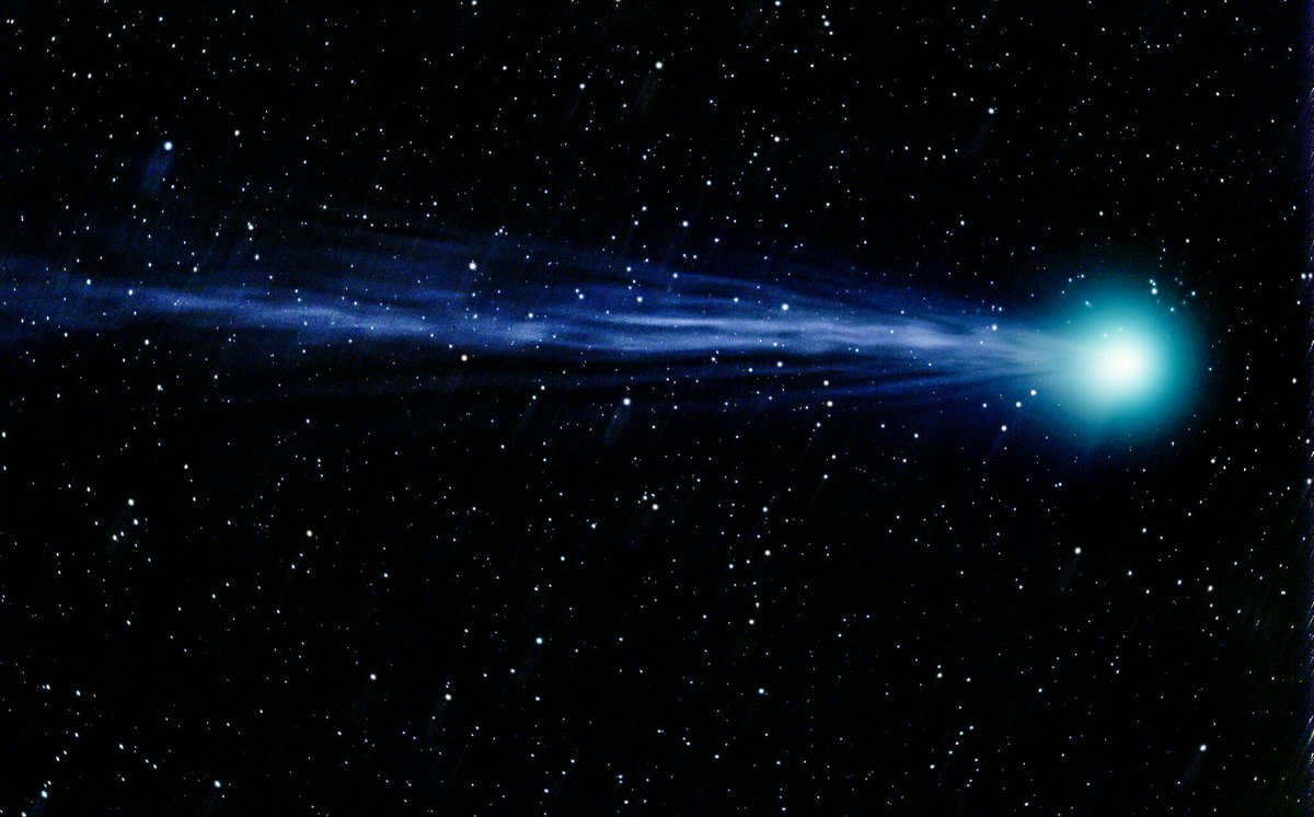 Centzon's tweet image. ☄ Comet Lovejoy.