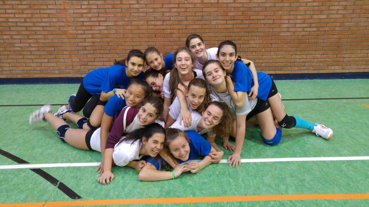 voleysanse's tweet photo. πRECORDAD! SΓ‘bado-12h-ELM #infAcvs de @lorenamontain se juega la FaseFinal! #VamoSanse #NuncaDejesDeCreer #CVSansers https://t.co/sJcVLkhg2i