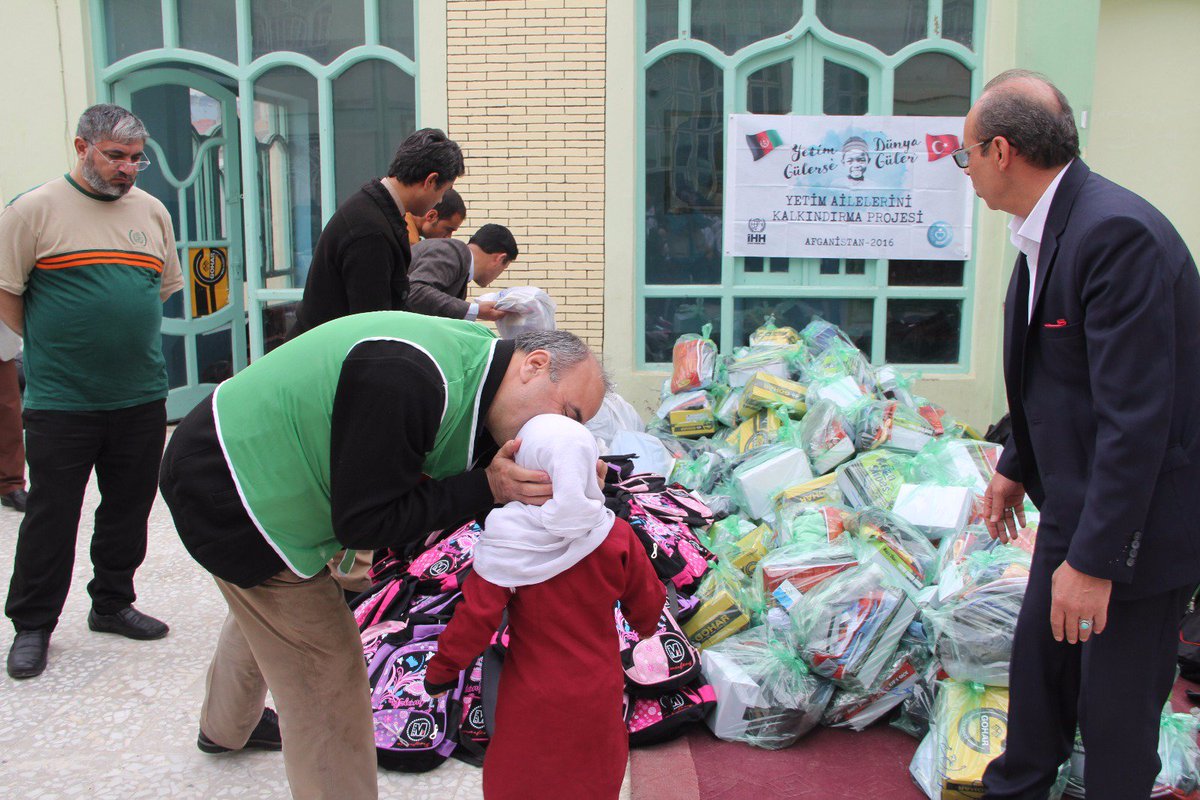 IHHen's tweet photo. Stationery items and clothing have been distributed to nearly 300 orphans in #Afghanistan's Herat city. https://t.co/s4TrliJeQi