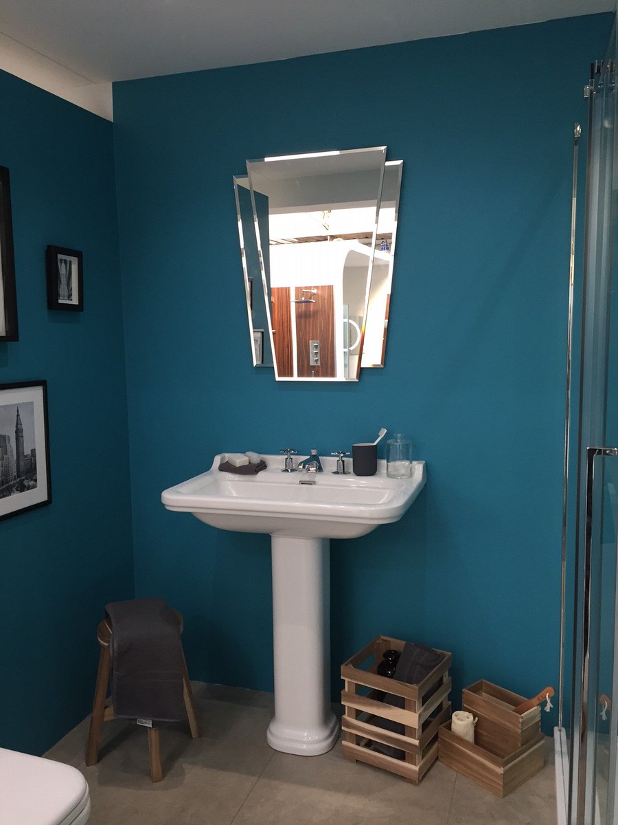 JustaddwaterJAW's tweet image. A bold colour to enhance a striking display #justaddwater #crosswater