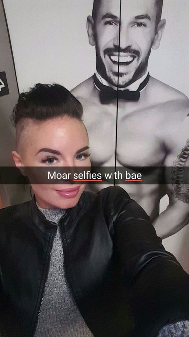 I like taking pics with his elevator picture so he doesn't make a dumb face and ruin my selfies... https://t