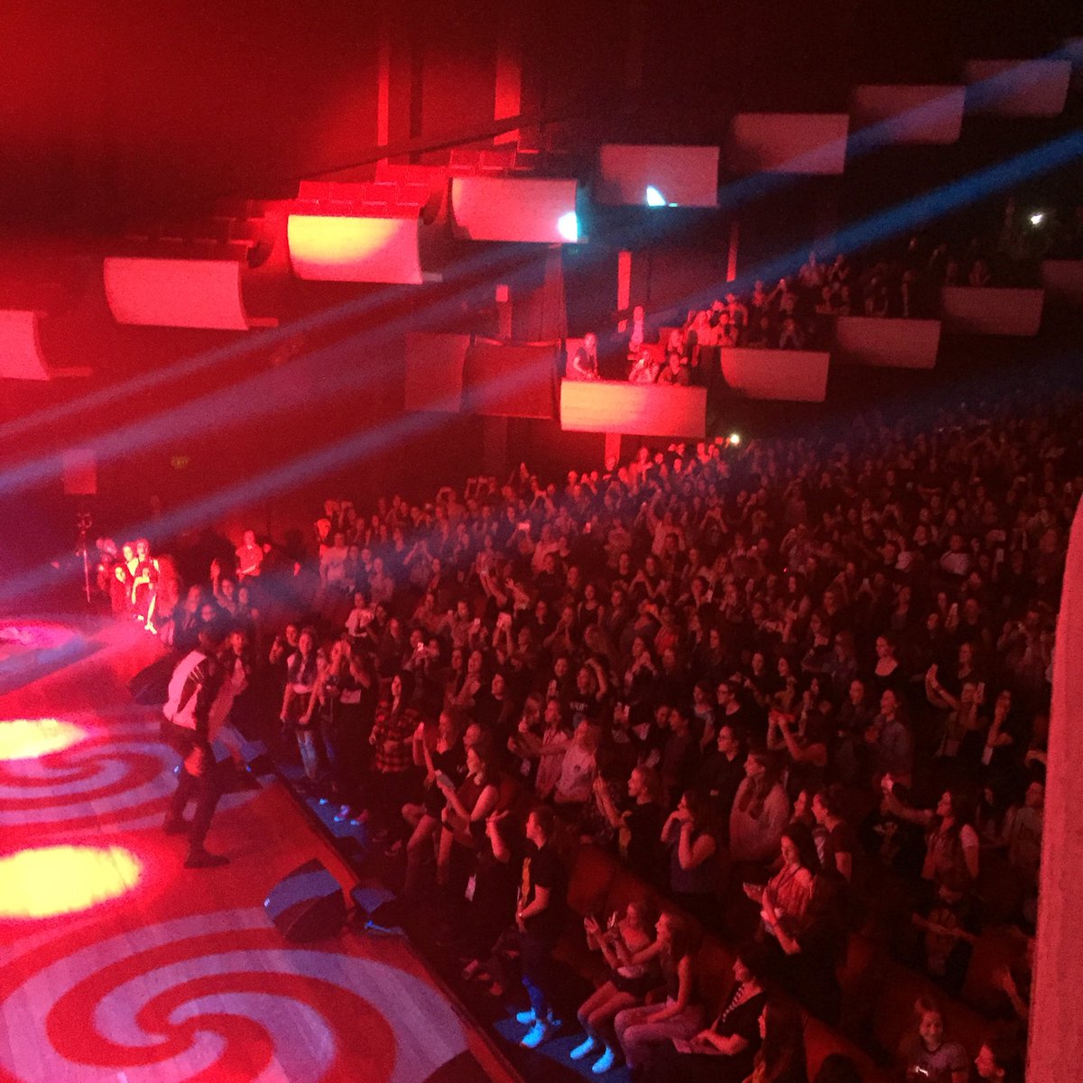 thisisamplify's tweet photo. .@TrevorMoran slaying the stage at #AmplifyLIVE by @rimmellondonau in Perth! 🎶 https://t.co/itlUaylLTp