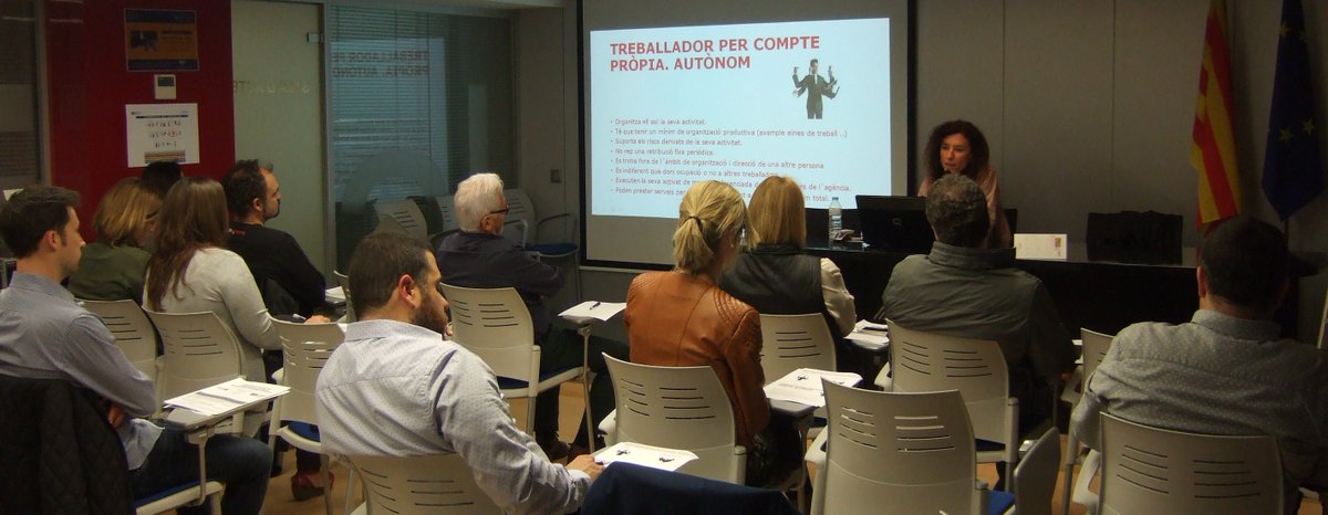 apigirona's tweet image. Aprenent la millor opció de contractar els nostres agents comercials amb @RMAssessors #formacióAPI #gràcies