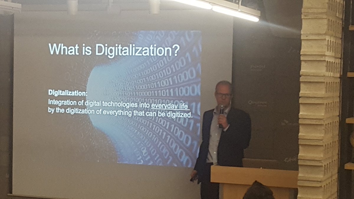 #인슈어테크 힘든 이유는 디지털라이제이션의 핵심은 일상에 녹아드는 것인데, 아무도 보험을 일상화해서 보고 싶어하지 않는다는 점. 아이러니는 한국이 전세계 7번째로 큰 보험시장이라고.