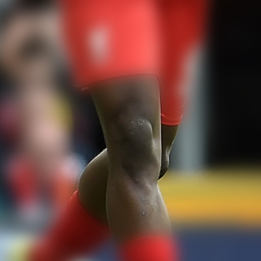 First person to guess these #LFC player knees correctly, can have a <a href="/JARiiseOfficial/">John Arne Riise</a> signed copy of <a href="/ONIIMovie/">1 Night in Istanbul</a>...GO!