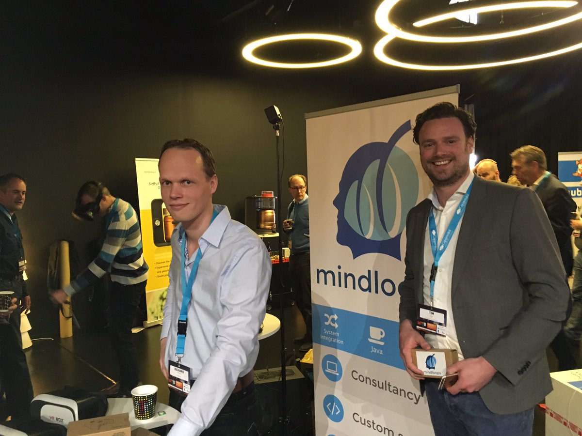 kees_v_d_berg's tweet photo. Mooiste stand van #iottechday #mindloops HTC vive & vr https://t.co/xXRPeebnwM