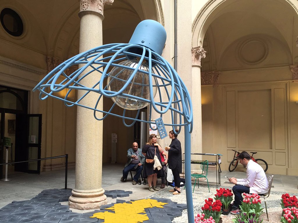 DDD_Daily's tweet photo. 14.04.2016 > https://t.co/uQhp9YXUFE   
Dutch Designers in Milan by @THEDOTS_mag
DAY 4 Bo Reudler for @jspr_eu https://t.co/yRzLzdBDcA