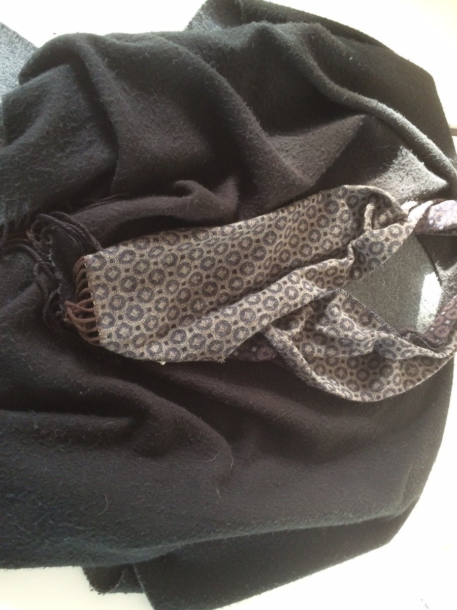 Gevonden: cape &amp; sjaal. Bent u of kent u de eigenaar, laat het ons weten! #CTT16