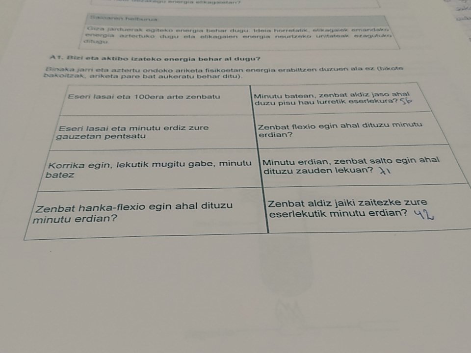 ArrobaTaldea's tweet photo. Gelara sartzerakoan hotza sentitu dugu. Ariketa fisiko hauek egin eta... Hara, zelako beroa! Zergatik ote? https://t.co/jg4voANZz5