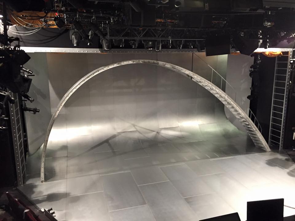 footprintlondon's tweet photo. It's #ThrowbackThursday &amp;  back to the great set we build for @MissABombUK @St_JamesTheatre #theatre #London https://t.co/6rHoc7oY8Z