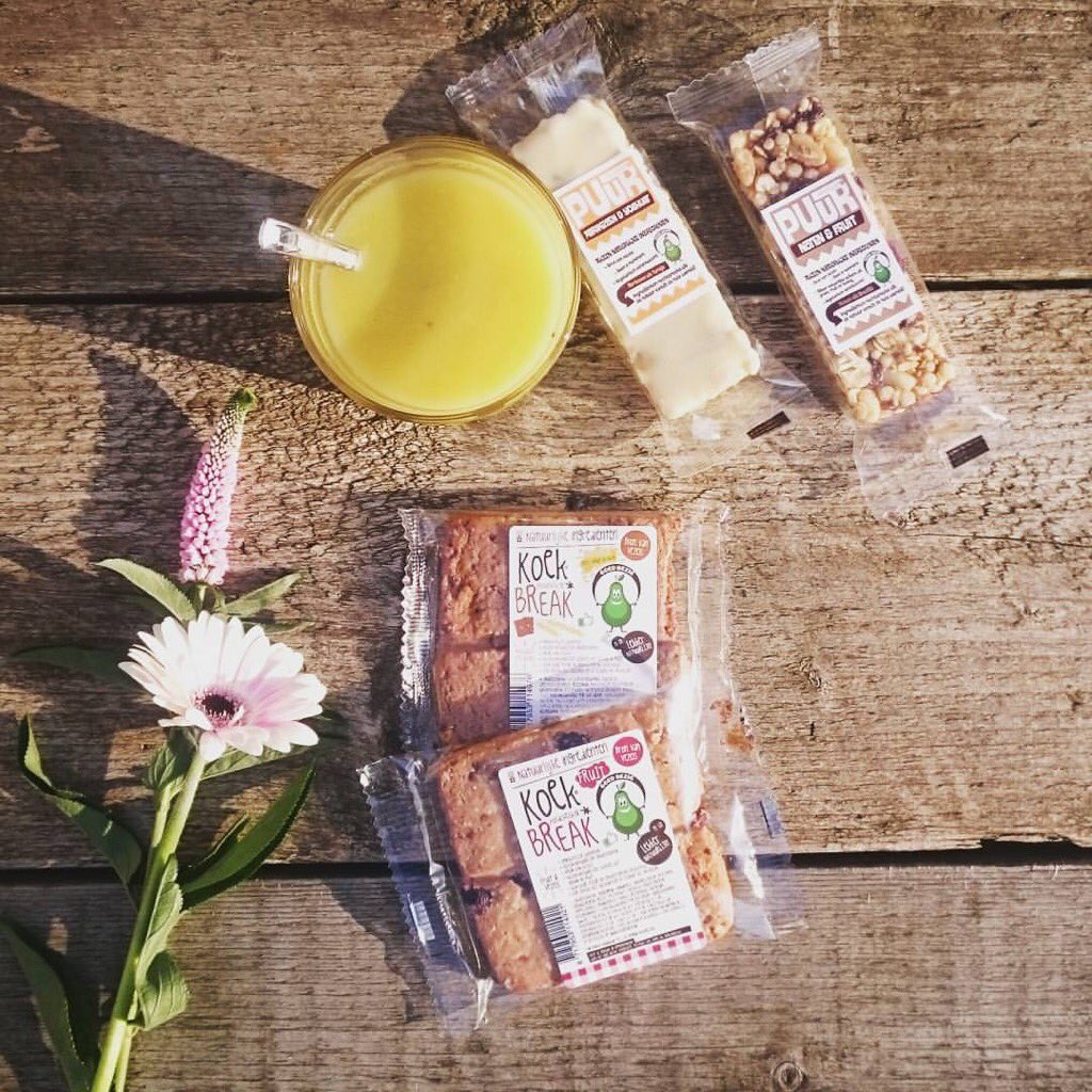KoekBreak's tweet photo. Welke koek of reep kiezen we vandaag?🌺 Ze zijn in ieder geval allemaal gezond dus ze mogen gegeten worden!#koekbreak https://t.co/XoPw6BymXS
