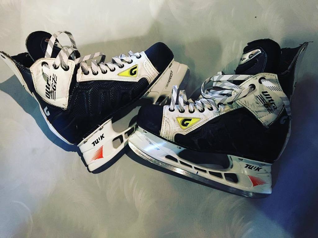 ValeriyPerfilev's tweet image. Взял на тест кони #graf #ultrag7 В пятницу будем тестить 💪🏒🏒🏒
В ожидание #bauer1s 😌😌😌
#спорт #хоккей #icehockey #ho…