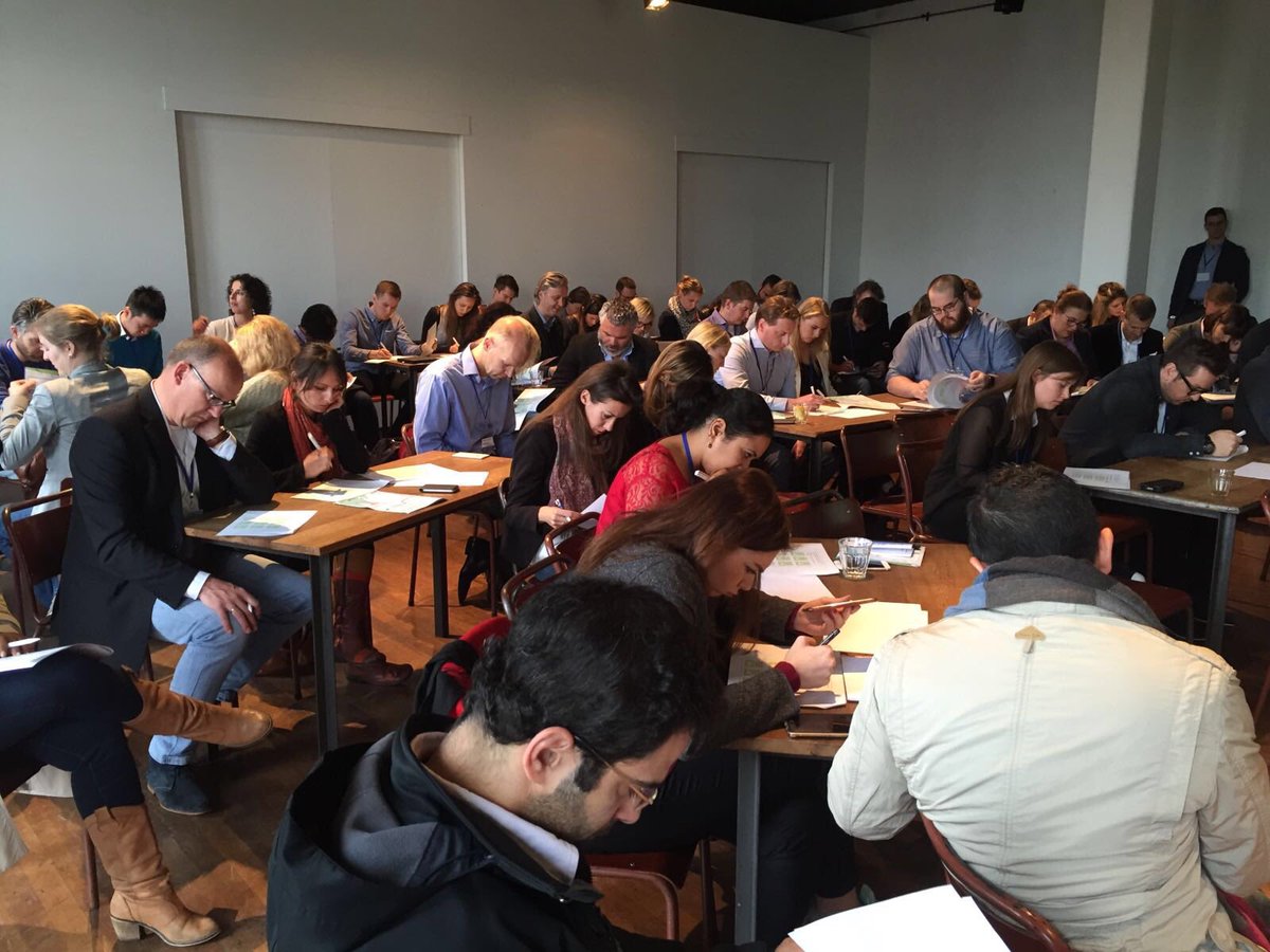 dmwfconference's tweet photo. There's a lot of concentration going on in the data driven problem solving simulation! #DMWF #data #social https://t.co/JDrbc65Cgd