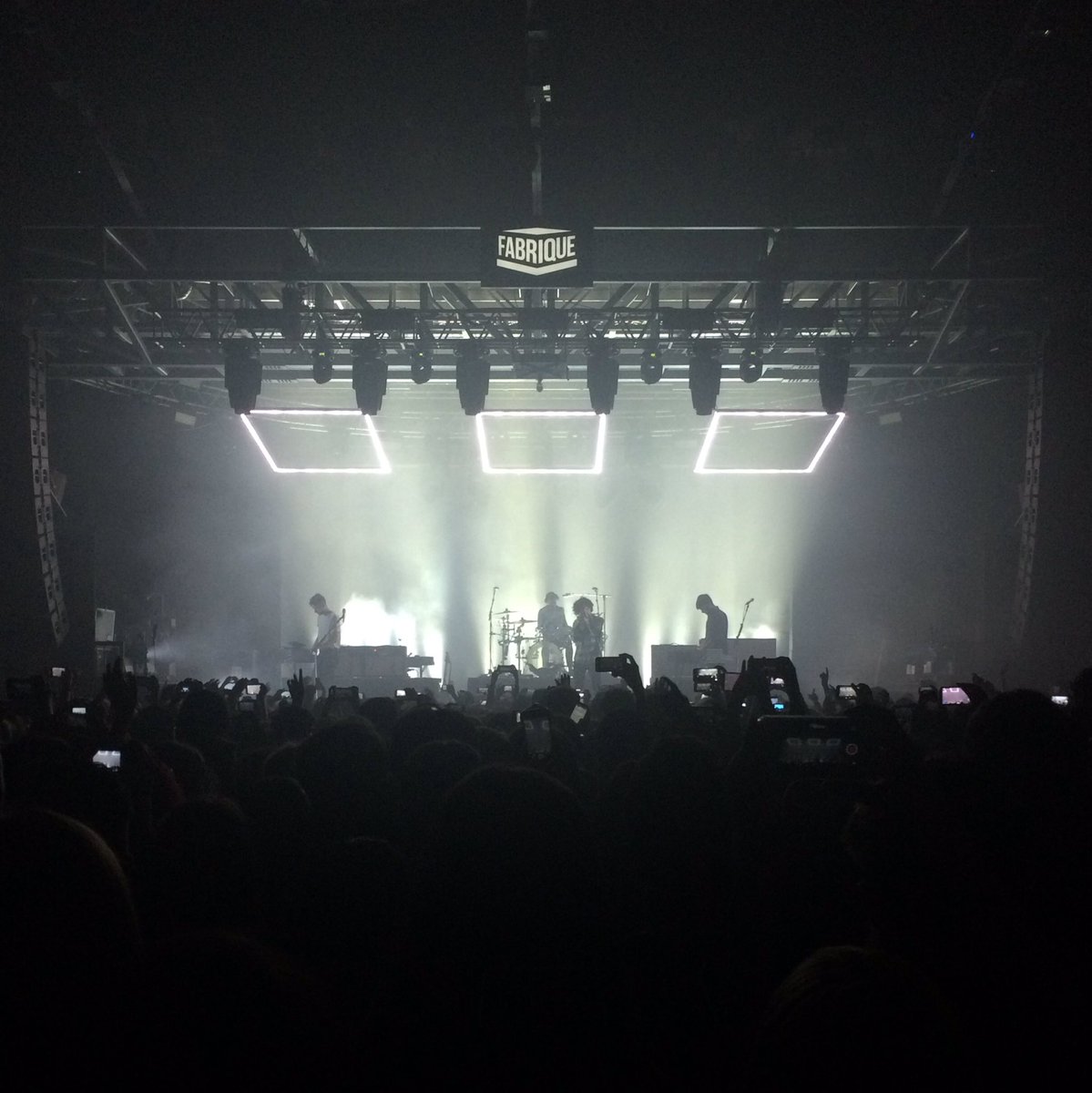 artoftheserpent's tweet photo. The 1975 @ Fabrique, Milan https://t.co/xFTXS3Ktma