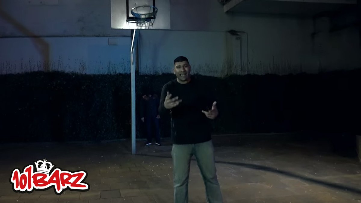 . <a href="/Mosheb3027/">MO$HEB</a> dropt samen met @Djafcash de videoclip 'Domste Van De Klas'. Checken! bit.ly/1Na4Iac