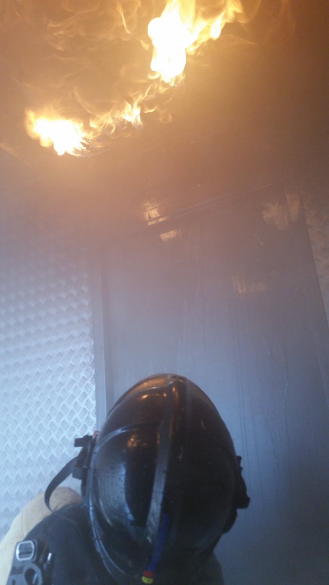 Oefening veilig binnen treden met de ploeg.