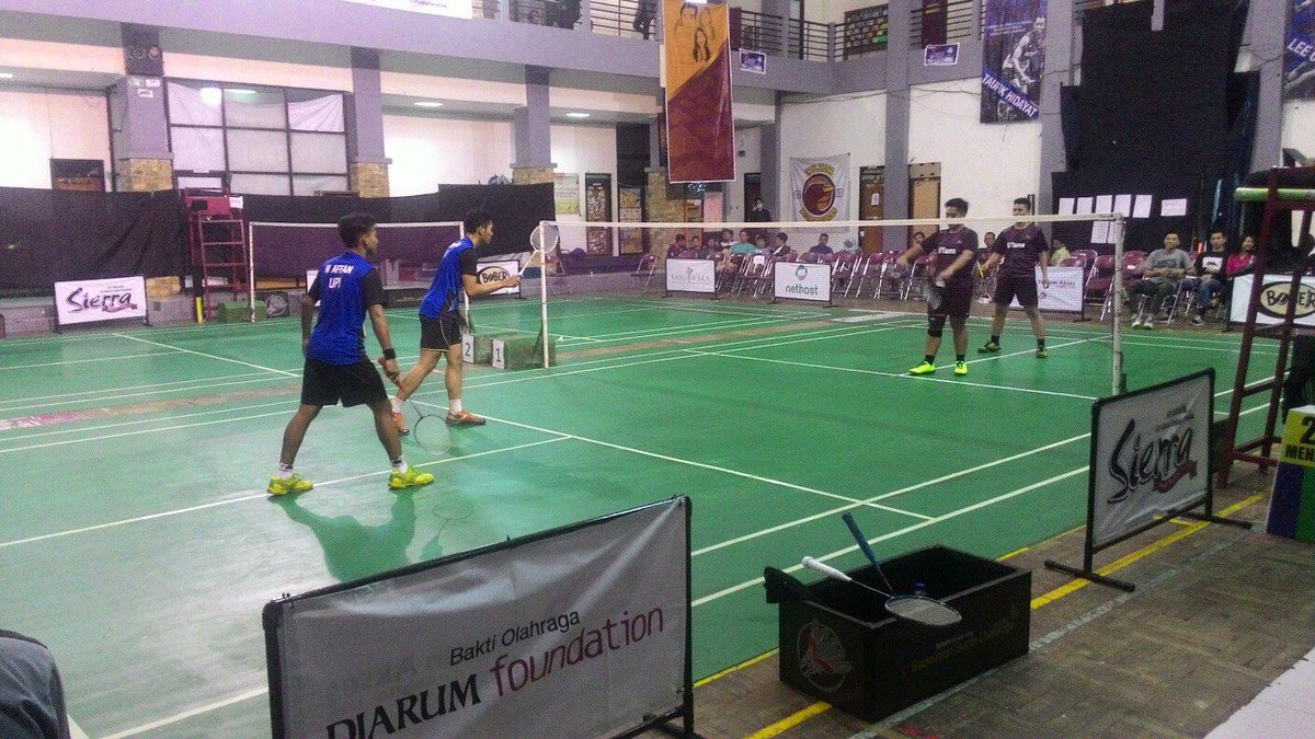 Hasil pertandingan ganda putra Budiman/Affan (UPI) vs Sugeng/Ahmad (WIDYATAMA) 11-21 &amp; 13-21.