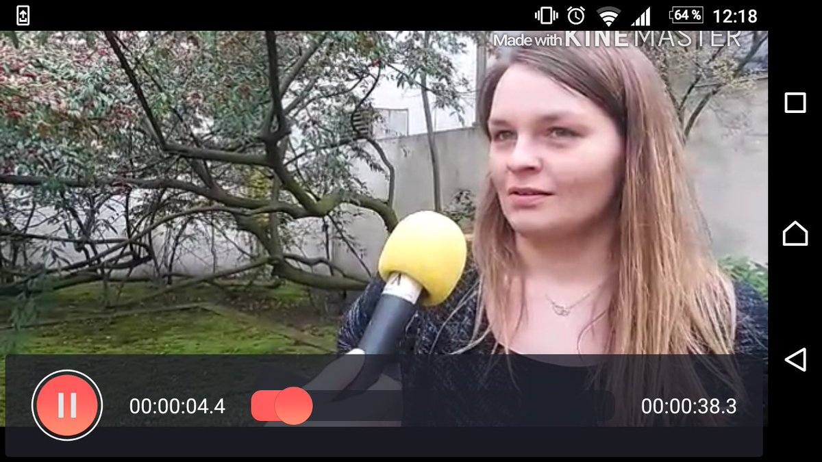 adorkable_ann's tweet photo. Lavendelduft in der U-Bahn als Lösung für den Mief? #Schneiden und #Drehen mit dem #Smartphone #Schulung @Akademie https://t.co/hLcXe0siGh