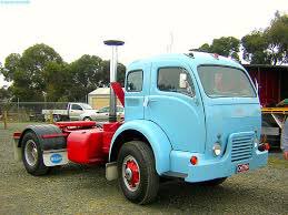 IDEAMotorCars's tweet photo. #TransporterThursday #White3000 https://t.co/zyVL3ePmUw