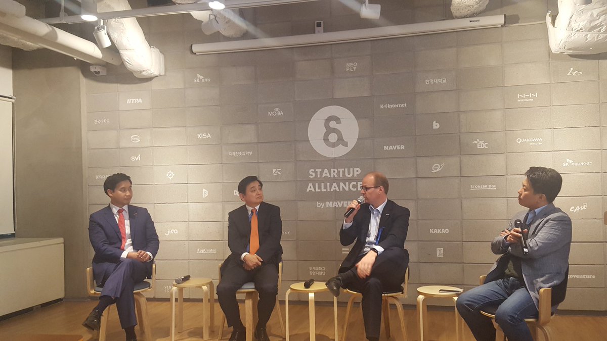 해외 #인슈어테크 사례를 들며 보험스타트업인 오스카가 칫솔테스트를 중시 여기는 구글이 유일하게 투자를한 보험회사임을 강조. 특히 몇만개의 상품만 판 실적을 가지고도 유니콘클럽 밸류에이션을 인정 받음.