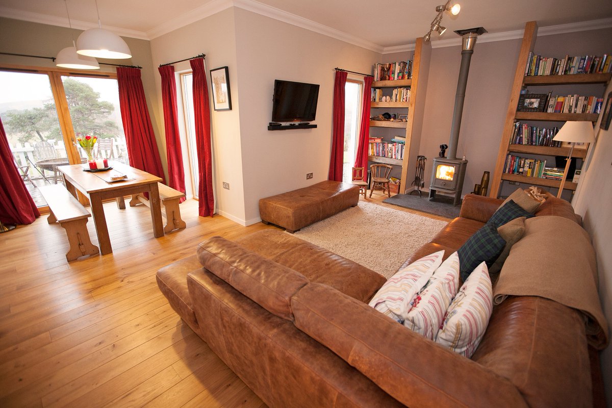 HHCottages's tweet photo. Fernlea offer - Stay between now and 26th May at discounted rates https://t.co/NzNw9PE61m be quick! https://t.co/WiXiARUuFn